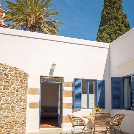 بيت للعطل Anastasia Traditional House لاردوس