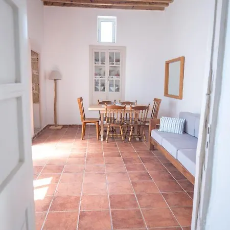 Сasa de vacaciones Anastasia Traditional House Lardos