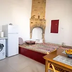 Anastasia Traditional House * 拉多斯