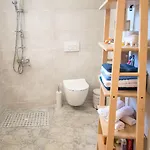 Anastasia Traditional House بيت للعطل لاردوس