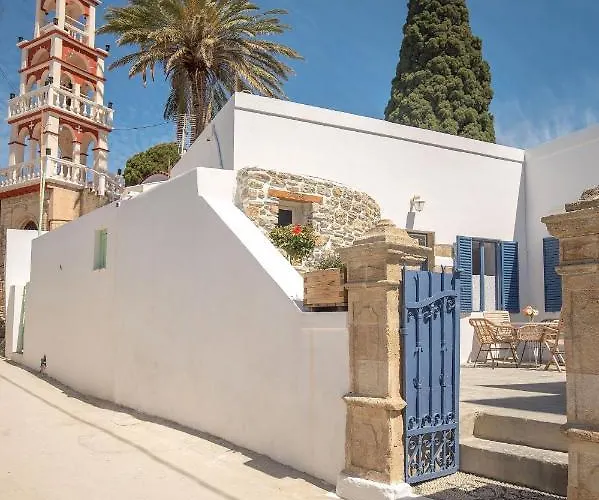 Anastasia Traditional House בית נופש