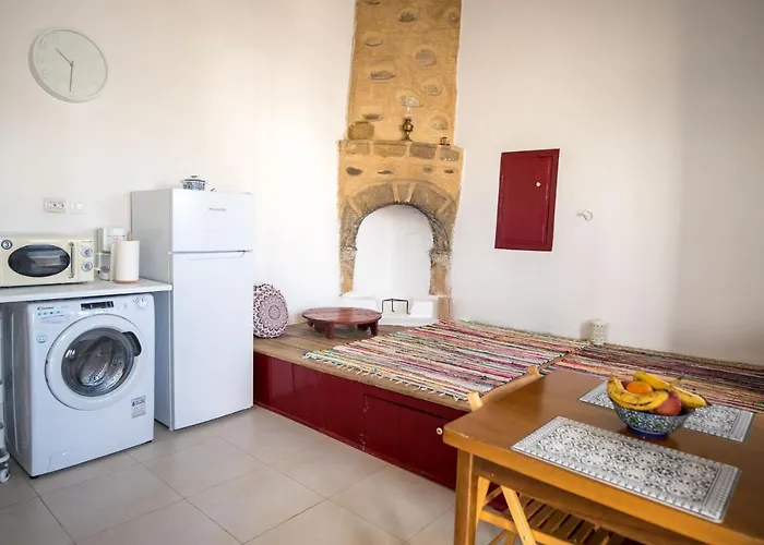 Anastasia Traditional House * Lardos